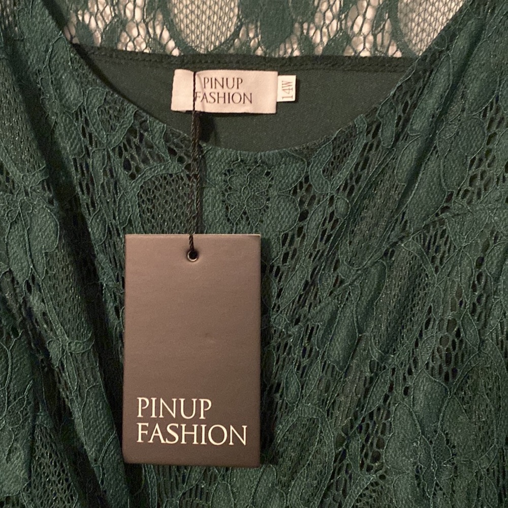 Formal Dress - Picture 4 of 5